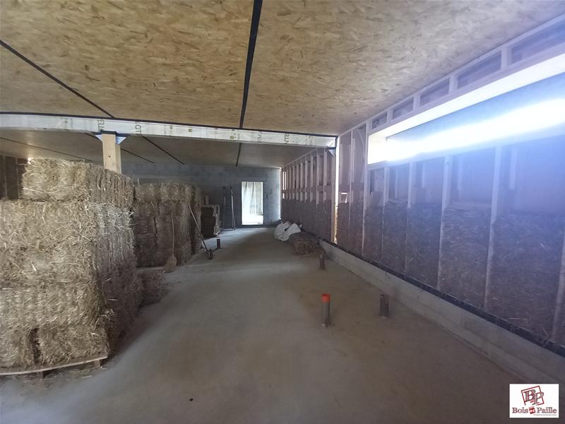Ateliers municipaux isolés en paille à Coulon (79)
